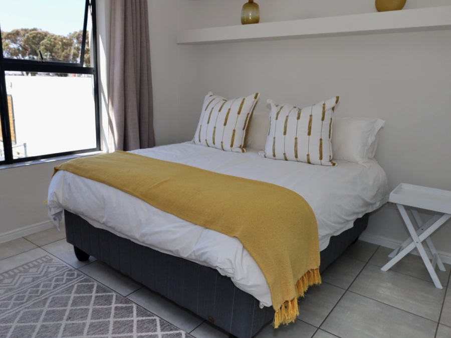 2 Bedroom Property for Sale in De Zicht Estate Western Cape